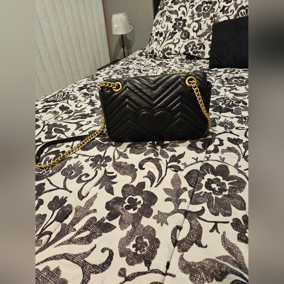 Black Quilted Chain Shoulder Bag - Picture 2 of 2